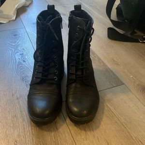 Universal Thread Kamryn Boots